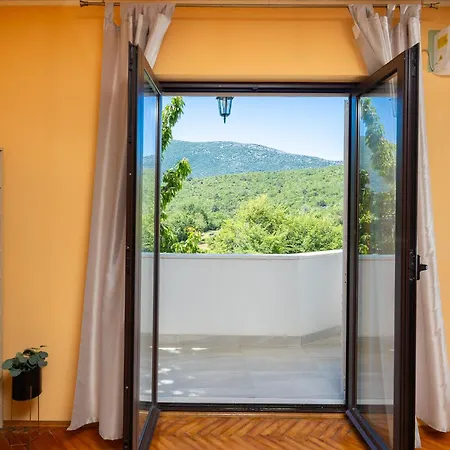 Zen Escape - Private Pool Apartman