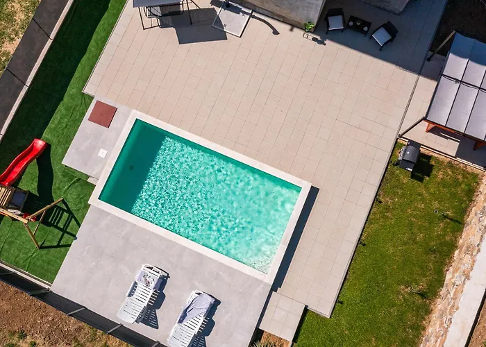 Zen Escape - Private Pool Apartment *